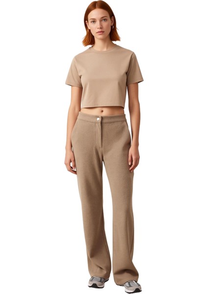 Kadife Dokulu Geniş Paça Kadın Pantolonu Fonksiyonel Dayanıklı Kaliteli Konforlu Estetik Şık fırsatları