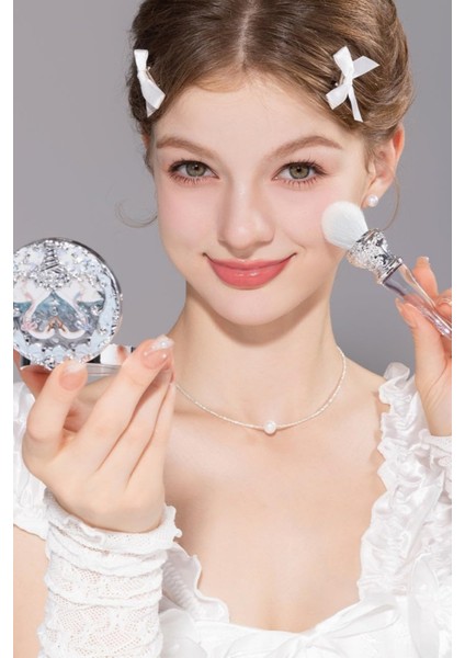 Swan Ballet Gümüş Beyaz Friendly Love Allık Fırçası fırsatları