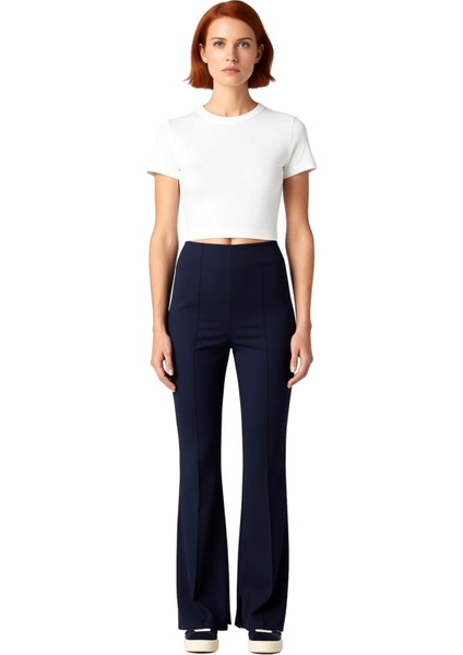 Kadın Nervür Detaylı Flare Pantolon Fonksiyonel Dayanıklı Kaliteli Konforlu Estetik Modern fırsatları