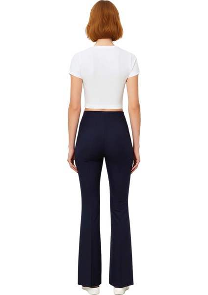 Kadın Nervür Detaylı Flare Pantolon Fonksiyonel Dayanıklı Kaliteli Konforlu Estetik Modern indirimleri