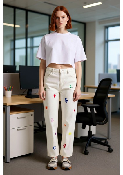 Kadın Nakışlı Straight Kesim Denim Pantolon Fonksiyonel Dayanıklı Kaliteli Konforlu Modern