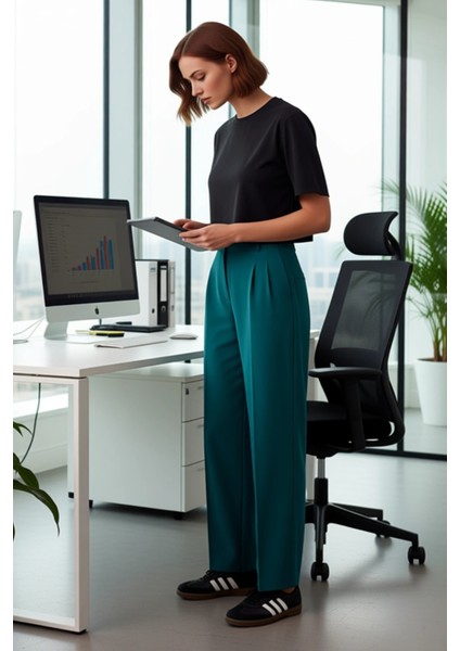 Kadın Straight Fit Dokuma Kumaş Pantolon Fonksiyonel Dayanıklı Kaliteli Konforlu Estetik Şık