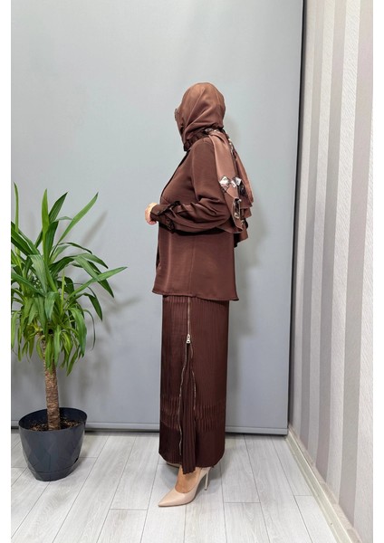 Saten Pliseli Etek Takım Kahve 38015 fiyatları