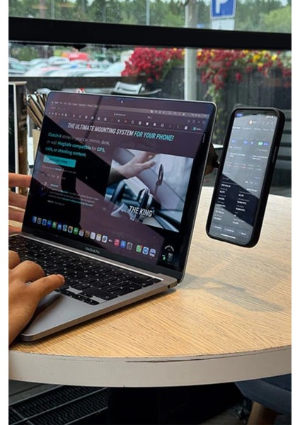 Araba Için Güçlü Vakumlu ve Mıknatıslı 360° Döner Cep Telefonu Tutacağı