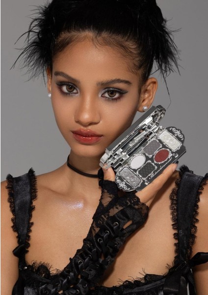 Swan Ballet Göz Farı Paleti,mat & Işıltılı 6 Ton 02 Black Swan modelleri