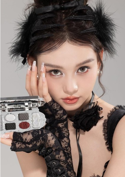 Swan Ballet Göz Farı Paleti,mat & Işıltılı 6 Ton 02 Black Swan indirimleri