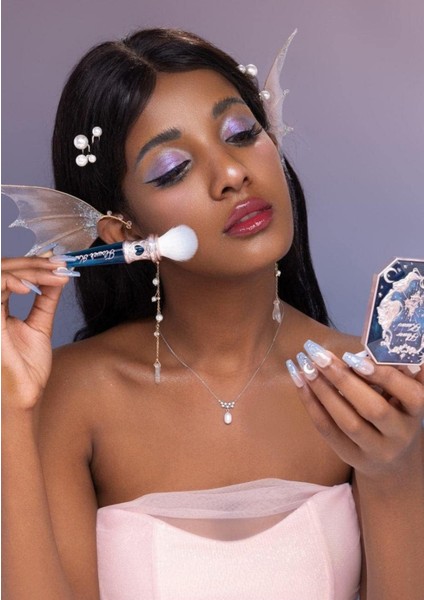 Moonlight Mermaid Allık Fırçası,lüks Keçi Kılı, Yumuşak ve Yoğun Uygulama fırsatları