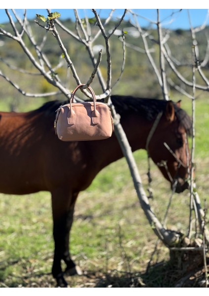 Arina El ve Çapraz Pudra Çanta modelleri