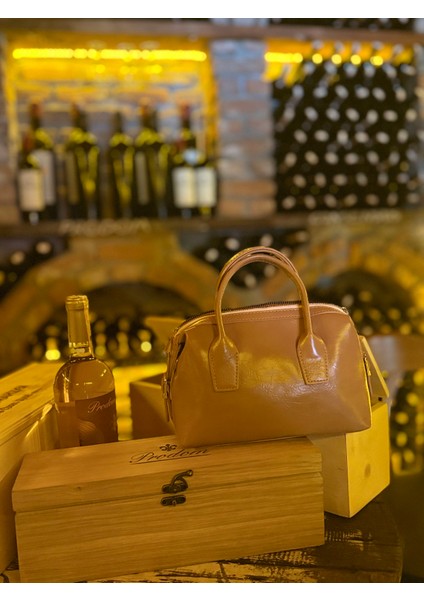 Arina El ve Çapraz Pudra Çanta