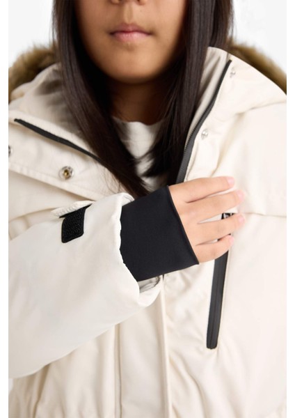 Kız Çocuk Çıkarılabilir Suni Kürk Yaka Kapüşonlu Polar Astarlı Fermuarlı Şişme Kayak Montu F4480A825WN indirimleri