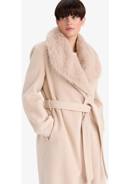 Regular Fit Suni Kürk Yaka Kuşaklı Kaşe Uzun KABAN F2811AX25WN fırsatları