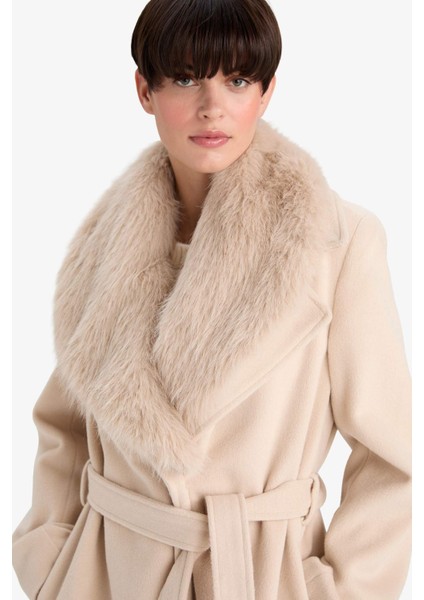 Regular Fit Suni Kürk Yaka Kuşaklı Kaşe Uzun KABAN F2811AX25WN indirimleri