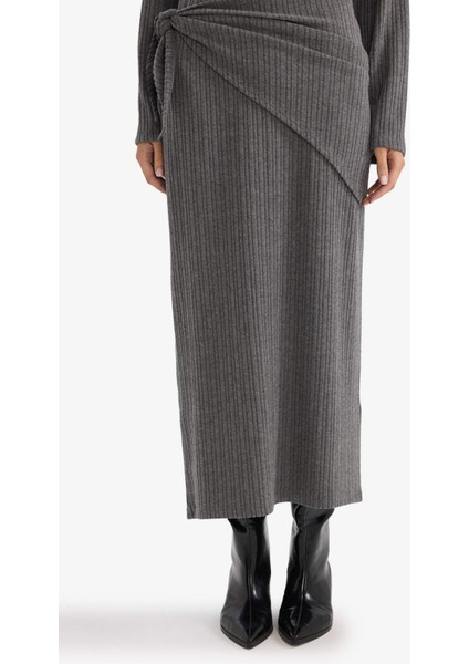 A Kesim Normal Bel Fitilli Kaşkorse Midi Etek modelleri