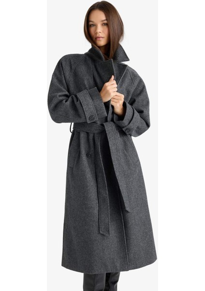 Afra x DeFacto Kuşaklı Cepli Uzun Kaşe Kaban F2790AX25WN indirimleri