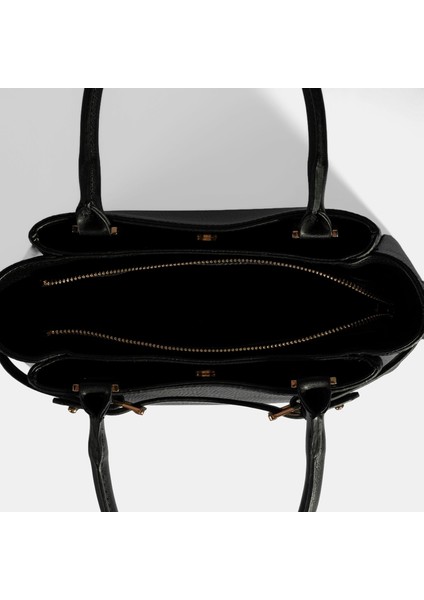Kadın Siyah Omuz Askılı El Çantası