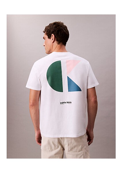 Erkek Beyaz Grafikli Tişört indirimleri