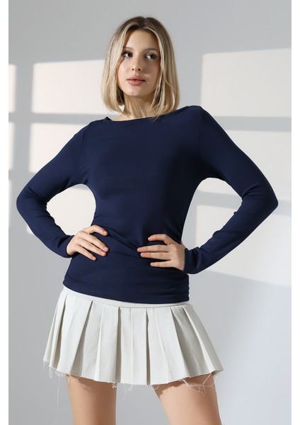 Uzun Kollu Kayık Yaka Yanları Büzgülü Vücuda Oturan Basic Kadın Body T-Shirt 21951 Lacivert