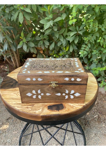 Ceviz Ağacından Kakmalı Şık Tasarımlı Büyük Boy Takı Sandığı - Ahşap Görünüm - 19*12 cm