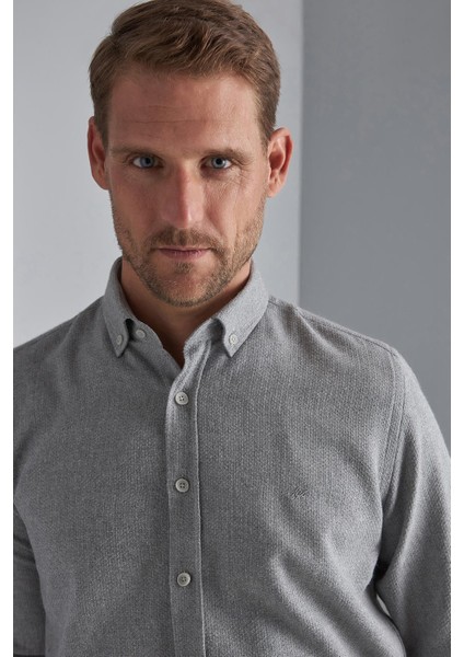 Erkek Gri Dynamic Fit Düğmeli Yaka Gömlek fiyatları