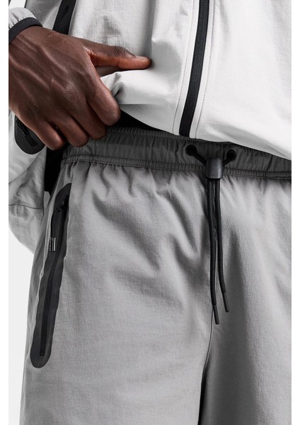 Sportswear Tech Woven Open-Hem Trousers Erkek Dokuma Eşofman Altı Gri fırsatları