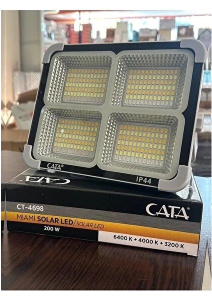 CT-4698 200W Solar LED Projektör Taşınabilir Kumandalı modelleri