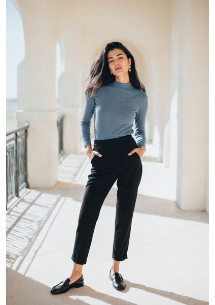 Kadın Dik Yaka Uzun Kollu Regular Fit Fitilli Tişört Yeşil