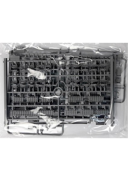 6957 1/35 Ölçek, Pz.Kpfw.III Ausf..l 502. Alay (Leningrad 1942/43) Tankı Plastik Model Kiti