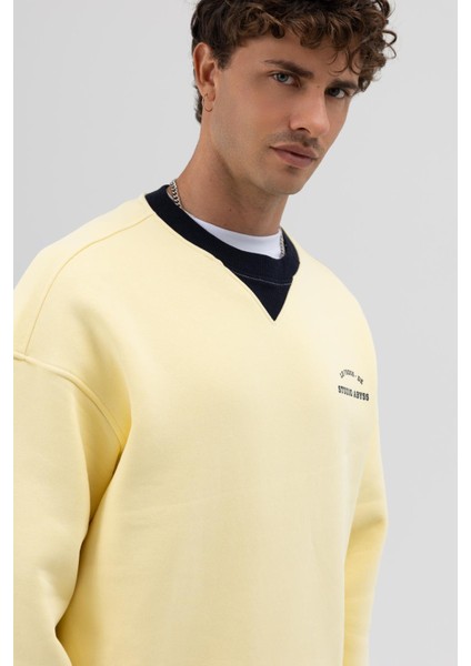 Oversize Bisiklet Yaka Baskılı Sweatshirt Sarı fiyatları