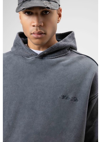 Oversize Yıkamalı Baskılı Kapüşonlu Sweatshirt Siyah fırsatları