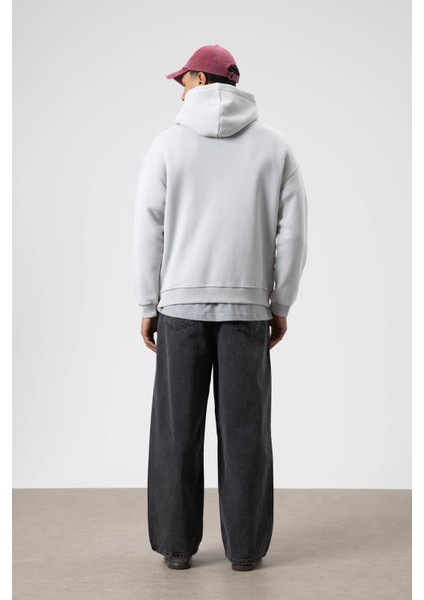 Oversize Yıkamalı Baskılı Kapüşonlu Sweatshirt Açık Gri fırsatları