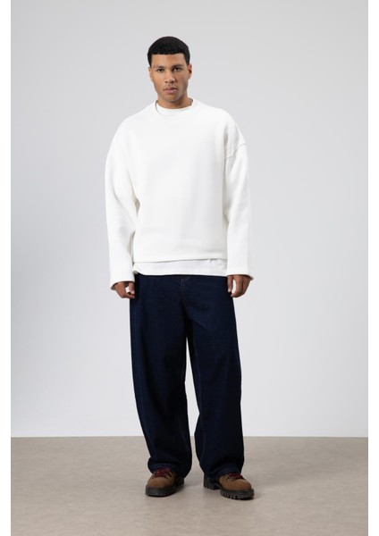 Boxy Fit Basic Sweatshirt Ekru