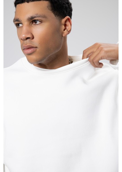 Boxy Fit Basic Sweatshirt Ekru fırsatları