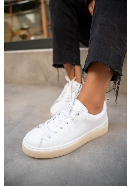 Skye Beyaz Hakiki Deri Düz Spor Ayakkabı fiyatları