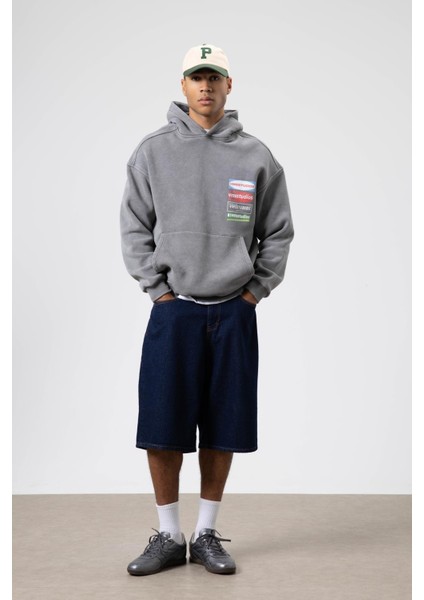 Oversize Yıkamalı Baskılı Kapüşonlu Sweatshirt Füme fiyatları