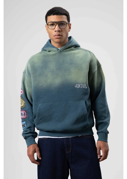 Oversize Baskılı Kapüşonlu Sweatshirt Nefti fırsatları