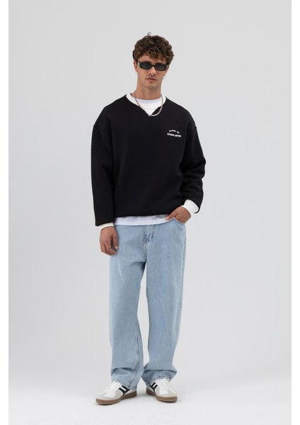 Oversize Bisiklet Yaka Baskılı Sweatshirt Siyah fırsatları