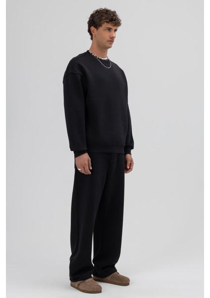 Basic Bisiklet Yaka Oversize Sweatshirt Siyah fırsatları