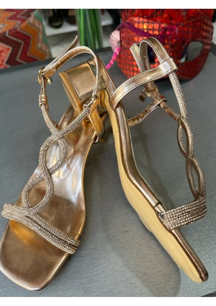 Çift Banlı Ayak Üstü Sonsuzluk Model Gold Rose Kısa Topuk Yazlık ve Abiye Simli Şık Kadın Ayakkabı fiyatları
