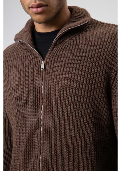 Oversize Fermuarlı Triko Hırka Vizon modelleri