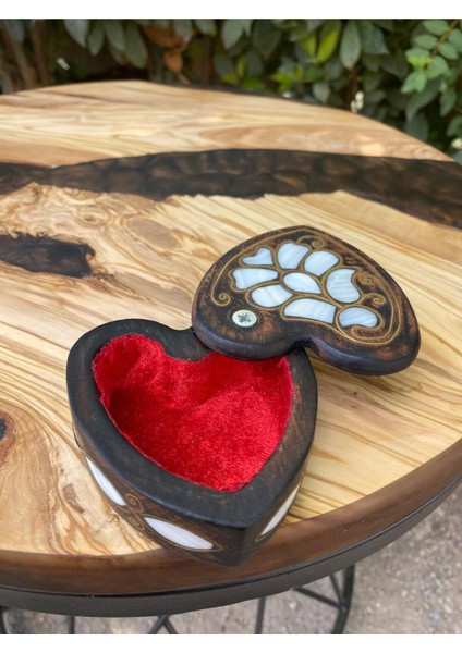 Ceviz Ağacından Kakmalı Şık Küçük Boy Kalpli Takı Sandığı - Ahşap Görünüm - 7*3 cm fiyatları