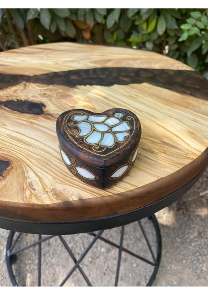 Ceviz Ağacından Kakmalı Şık Küçük Boy Kalpli Takı Sandığı - Ahşap Görünüm - 7*3 cm modelleri