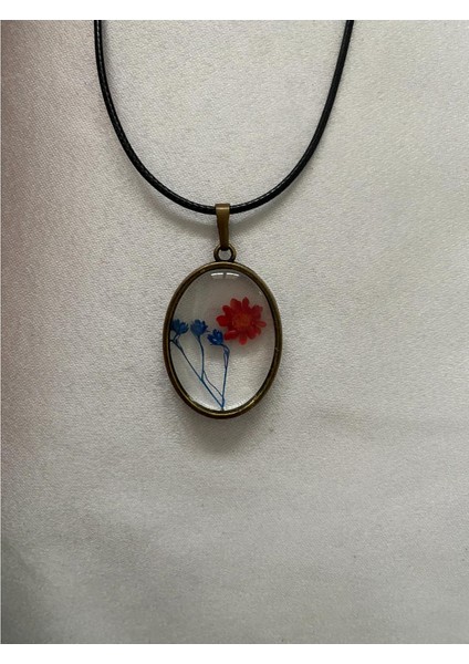 Kurutulmuş Kırmızı Çiçek Figürlü Kolye Siyah Deri Ipli fiyatları
