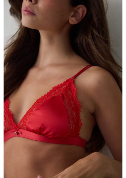 Kırmızı Satin Lace Triangle fiyatları