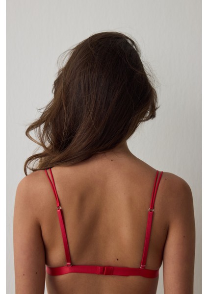 Kırmızı Satin Lace Triangle fırsatları