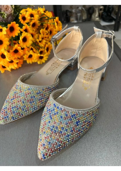 Kısa Topuk Bilekten Bağlı Çok Renli Boncuk Detaylı Spor Şıklık Konforlu Kadın Ayakkabı