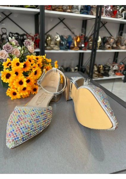 Kısa Topuk Bilekten Bağlı Çok Renli Boncuk Detaylı Spor Şıklık Konforlu Kadın Ayakkabı fiyatları