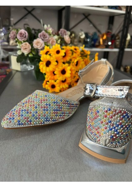 Kısa Topuk Bilekten Bağlı Çok Renli Boncuk Detaylı Spor Şıklık Konforlu Kadın Ayakkabı fırsatları