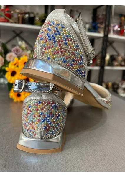 Kısa Topuk Bilekten Bağlı Çok Renli Boncuk Detaylı Spor Şıklık Konforlu Kadın Ayakkabı indirimleri