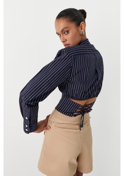 Korsaj Detaylı Çizgili Poplin Gömlek Laci modelleri