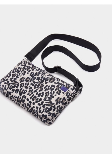 Leopar Desenli Teknik Kumaş Çapraz Çanta fiyatları